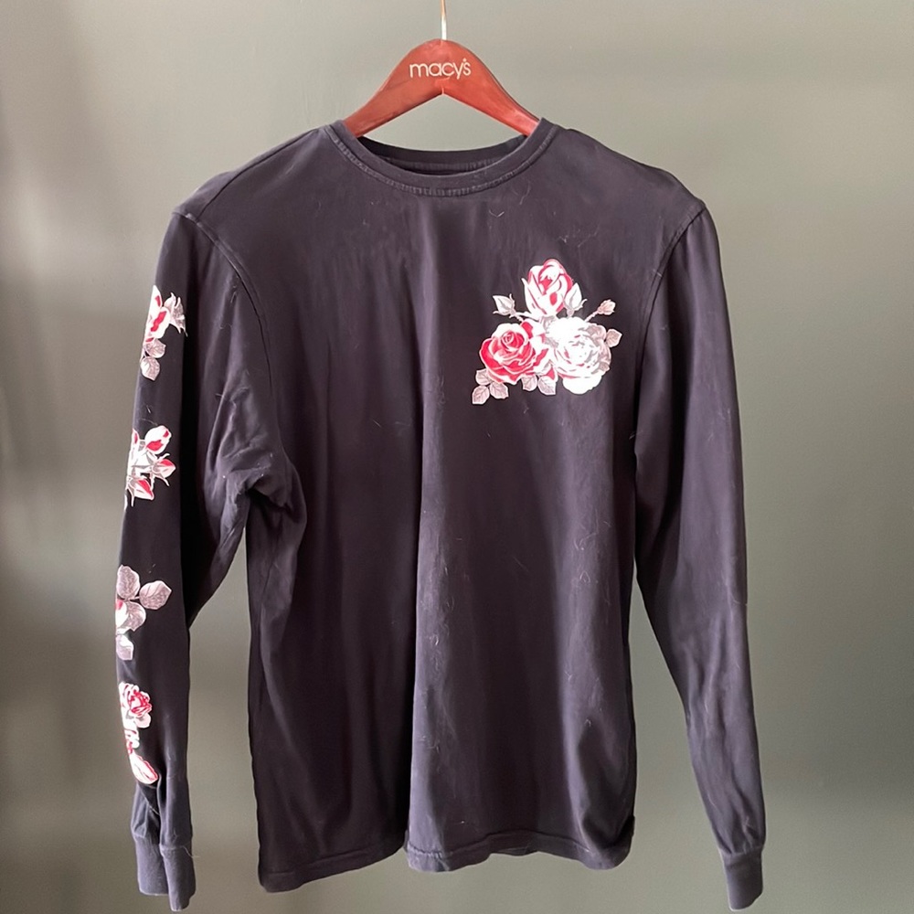 Wellington Rose Black Long Sleeve T Shirt (Size M)